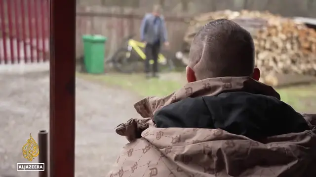 'Video thumbnail for European labour market: Romanian migrant workers struggle for support'