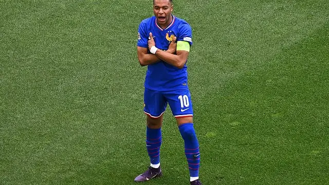 'Video thumbnail for "If I win, great": Mbappé on Ballon d’Or hopes'