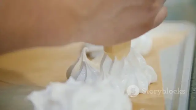 'Video thumbnail for Pavlova Perfection_ Create a Cloud-Like  2025-06-15'