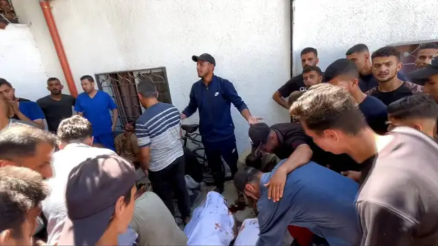 'Video thumbnail for Israeli strike destroys UN school sheltering displaced in Gaza City, kills six including children'