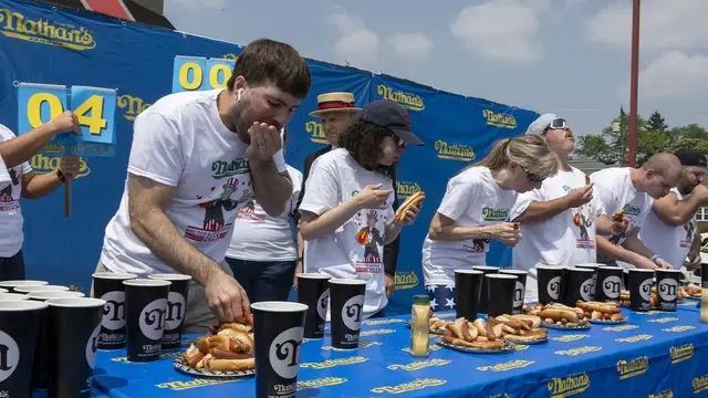 'Video thumbnail for Previewing the Nathan's Hot Dog Eating Contest'