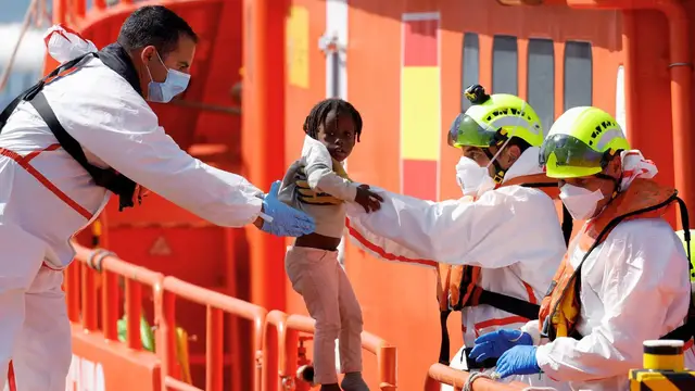 'Video thumbnail for Spain pledges to relocate unaccompanied migrant children to ease Canary Islands crisis'