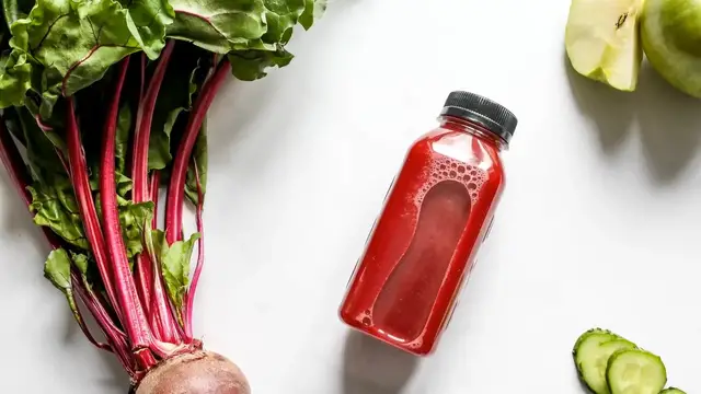 'Video thumbnail for Clean Juice: Affordable Organic Drinks and Meals for a Healthy New Year'