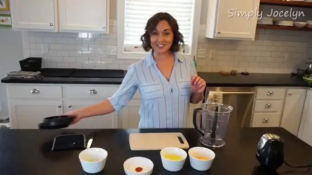'Video thumbnail for Simple Blender Hollandaise Sauce Recipe'