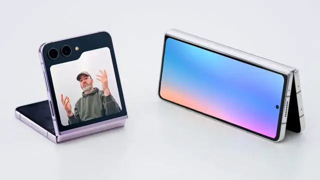 'Video thumbnail for Samsung Galaxy Z Fold 5 vs Samsung Galaxy Z Flip 5 (ALL COLORS)'