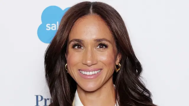 'Video thumbnail for Meghan Markle's Fashion Fail Is Too Painful To View'
