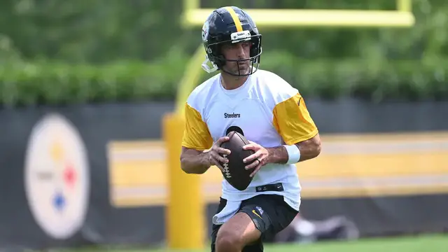 'Video thumbnail for Will Aaron Rodgers Play the Mentor in Pittsburgh?'
