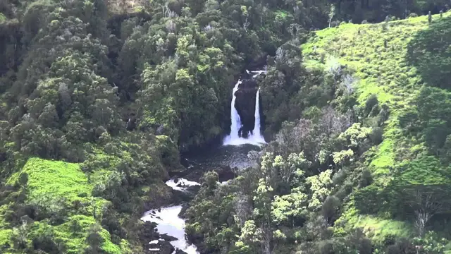 'Video thumbnail for American Travelers experience Paradise Helicopters Open Door Volcano Adventure....'