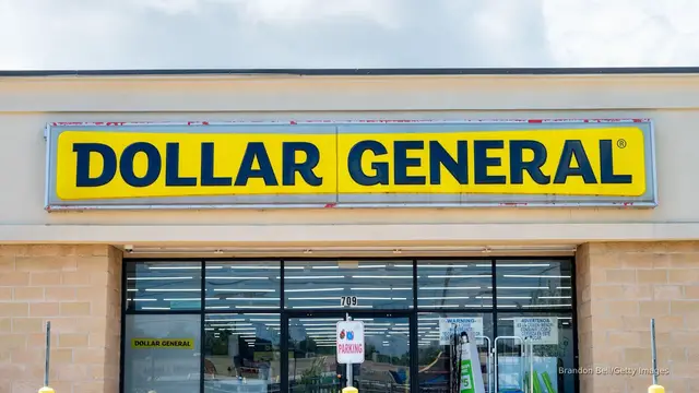 'Video thumbnail for Dollar General sees sales jump as wealthier shoppers tighten their belts'