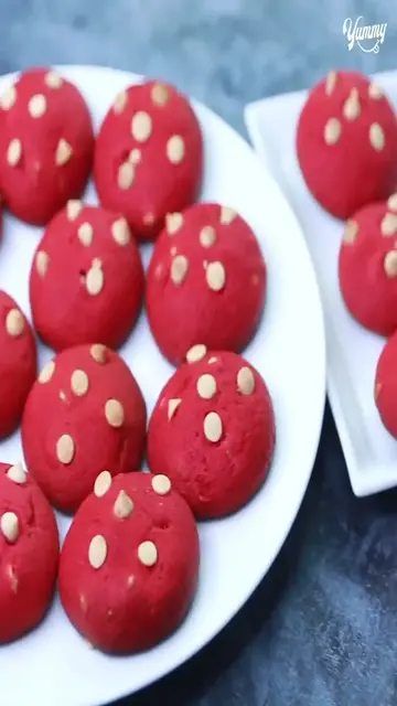 'Video thumbnail for Red Velvet Chocolate Chips Cookies ¦ Eggless & Without Oven ¦ Yummy'