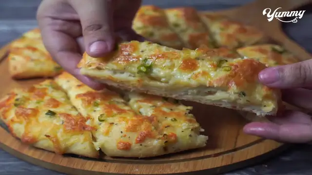 'Video thumbnail for Garlic Bread Recipe ¦ Garlic Cheese Bread ¦ Yummy'