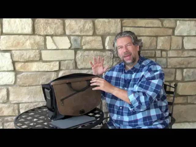 'Video thumbnail for Waterfield Designs Cargo Computer Bag Review'