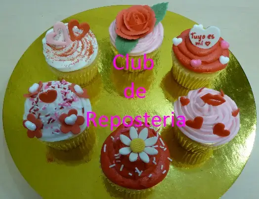 'Video thumbnail for Valentine's Day Cupcakes'