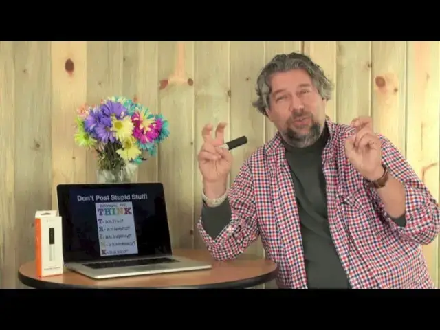 'Video thumbnail for Satechi Bluetooth Aluminum Presenter Review'