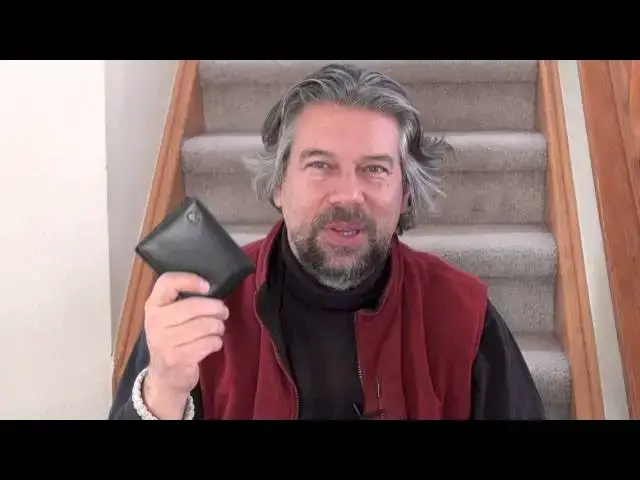 'Video thumbnail for Silent Pocket V1 RFID Shielded Men's Wallet Review'