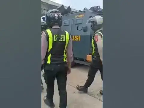 'Video thumbnail for [UPDATED - Siap Tempur] 6 Tersangka oknum ormas digiring polisi kota bogor, jawa barat.'