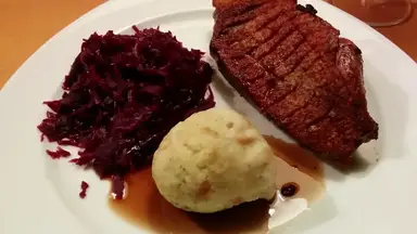'Video thumbnail for Entenbrust - ganz einfach zubereitet - Fast Low Carb'