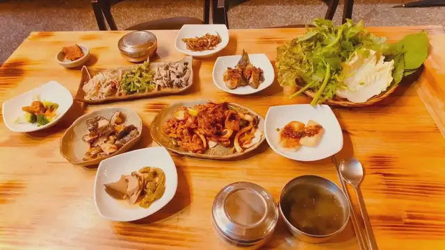'Video thumbnail for Exploring the Unique Specialties of Korean Cuisine'