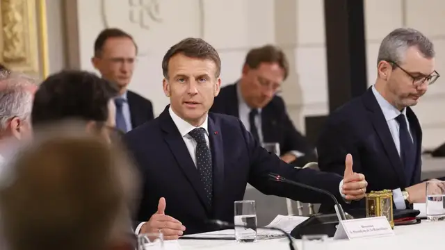 'Video thumbnail for Macron calls for EU rebuttal to Trump tariffs'