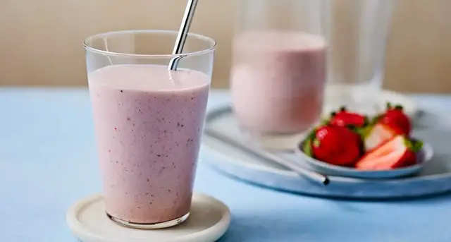 'Video thumbnail for Two-minute breakfast smoothie'
