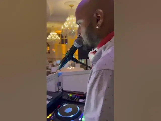 'Video thumbnail for At the end of the night! Grooms request song #djs #dance #wedding #españa'