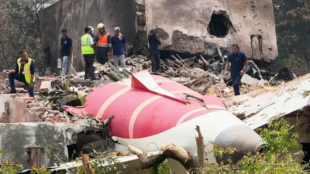 'Video thumbnail for Both black boxes recovered from deadly Air India crash'