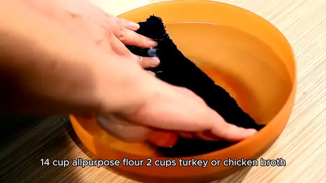 'Video thumbnail for turkey gravy recipe'