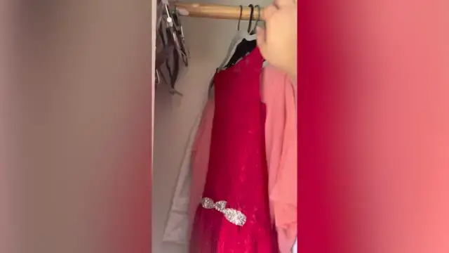 'Video thumbnail for Familia Celebra Los Quince Años De Su Perrita Enferma'