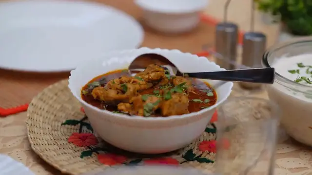 'Video thumbnail for Flavorful Chicken Biryani: A Fragrant and Authentic Delight'