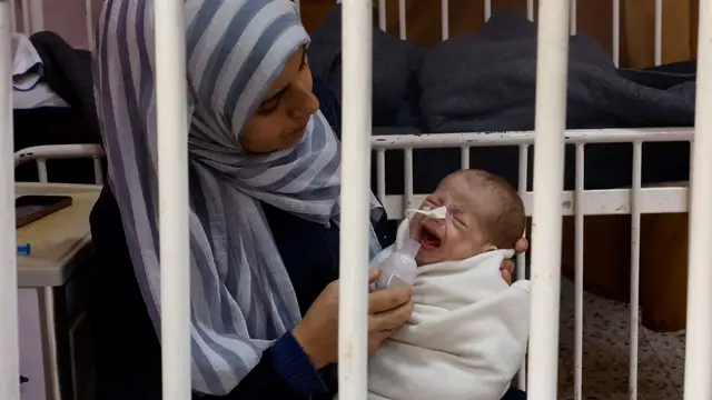 'Video thumbnail for Australian doctor calls on world to wake up to Gaza aid killings'