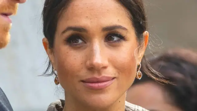 'Video thumbnail for When Prince Harry Snapped Gorgeous Photos Of Meghan Pregnant With Archie'