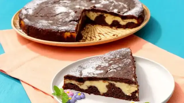 'Video thumbnail for Best chocolate cheesecake ! Your family will love this recipe'