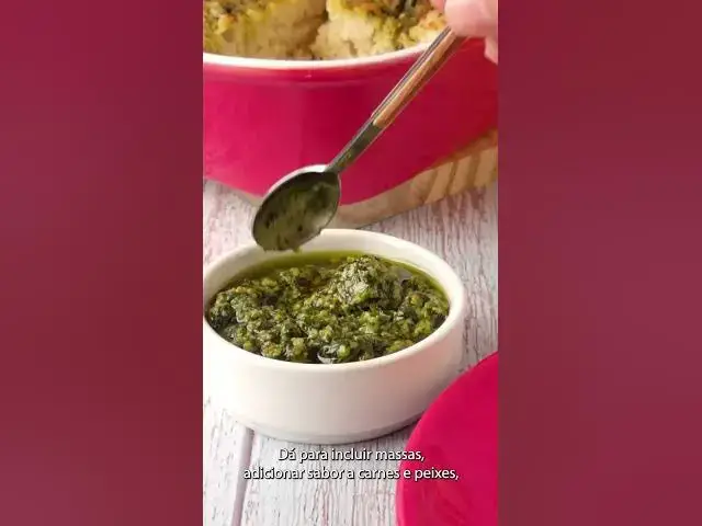 'Video thumbnail for Molho pesto delicioso e MUITO fácil de fazer! #receitas #pesto #molhopesto #receitafacil #receita'