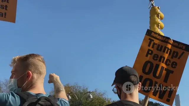 'Video thumbnail for Joe Rogan Critica a Trump por la Deportación de García: ¿Un Cambio en la Narrativa Conservadora? 2025-05-22'