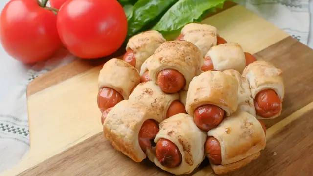 'Video thumbnail for Loaded Monkey Bread'