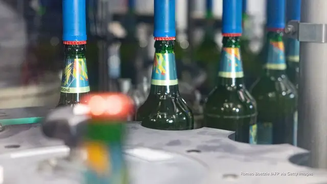 'Video thumbnail for More microplastics found in glass bottles than plastic bottles: Study'