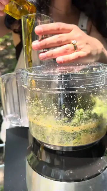 'Video thumbnail for 'Unbelievable Blackstone Chicken Pesto Pasta Recipe that Will Change Your Cooking Game!' #shorts '