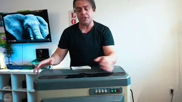 'Video thumbnail for Uthfy Evaporative Air Cooler,3531 CFM Swamp Cooler with 3 Speeds,Water Fan with 10.6 Gallons Tank'