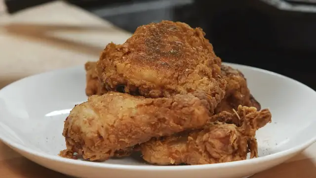 'Video thumbnail for The Fried Chicken Show! With Darnell Reed'