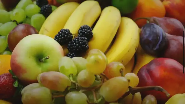 'Video thumbnail for What Are Tropical Fruits? A Guide to the Healthiest and Tastiest Tropical Fruits'