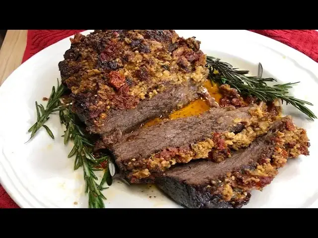 'Video thumbnail for SLOW COOKER ROAST WITH PARMESAN & SUN-DRIED TOMATO CRUST'