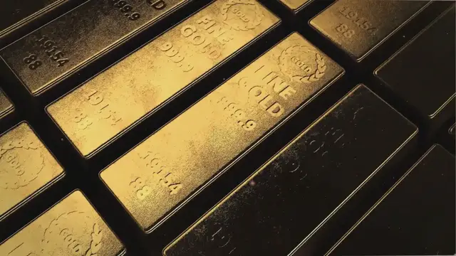 'Video thumbnail for Investing in Gold: How To Do It and What Are The Risks?'