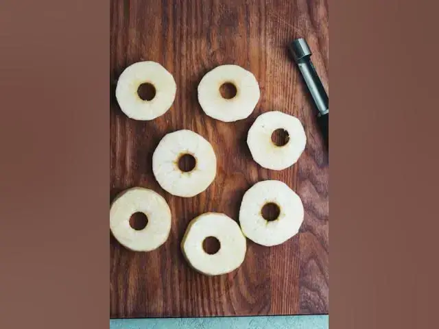 'Video thumbnail for Easy Fried Apple Donuts Recipe'