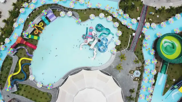 'Video thumbnail for 20 Amazing Activities at Atlantis Bahamas'
