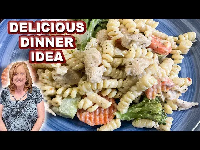 'Video thumbnail for GARLIC PARMESAN CHICKEN & PASTA Easy Skillet Meal Copy Cat Recipe'
