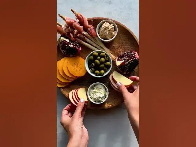 'Video thumbnail for Snackboard – Winteredition 😌🥰 #shorts'