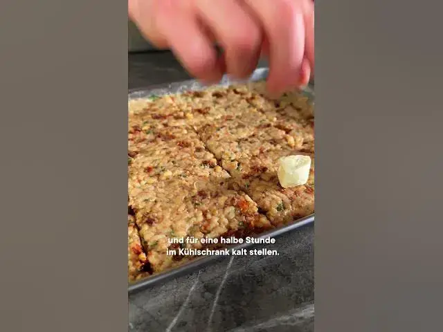 'Video thumbnail for Snack-Time: Sizilianische Reisbällchen mit Tomaten und Basilikum #shorts'