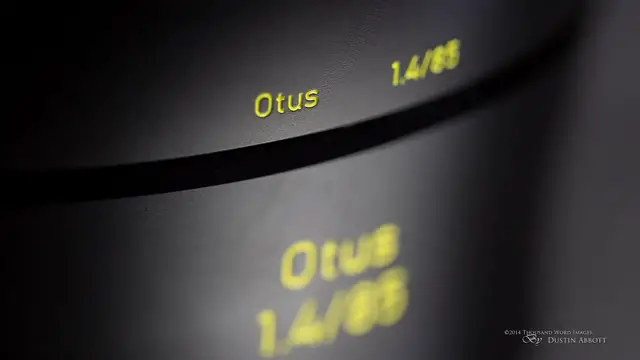 'Video thumbnail for Zeiss Otus 85mm f/1.4 Planar T* Review - Simply the Best!'