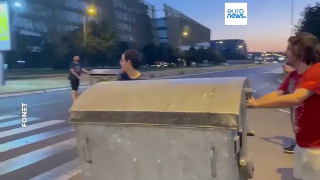 'Video thumbnail for Thousands set up street blockades in Serbia after arrests of anti-government protesters'