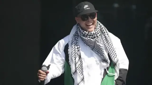 'Video thumbnail for UK PM condemns 'death to the IDF' chants at Glastonbury Festival'